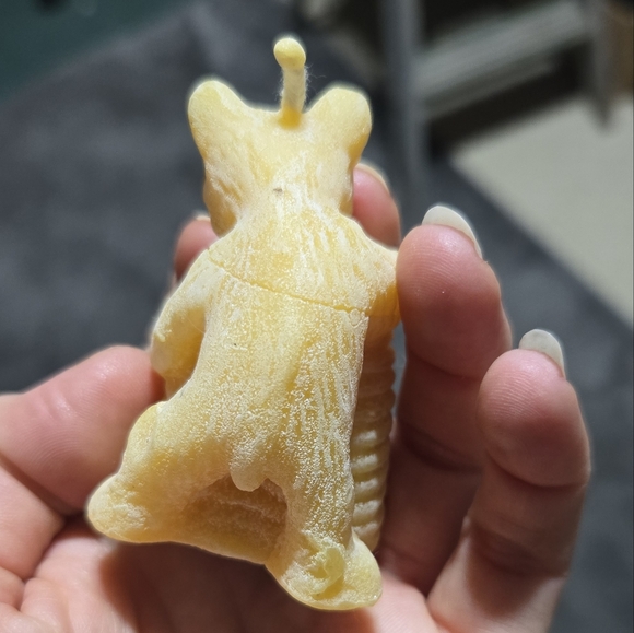 Pure Beeswax Candle - Picture 2 of 3